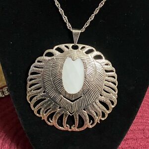 🌸Kendra Scott Lennox Feather Necklace